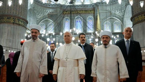 Khi Các Đức Giáo Hoàng "Hồi Tâm" Tại Thánh Đường Xanh Của Thổ Nhĩ Kỳ…